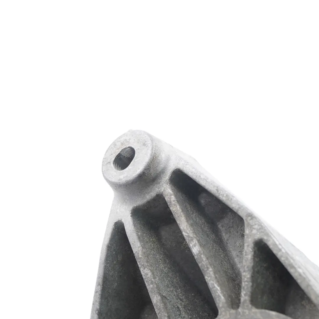 OM646 Soporte Motor Izquierdo Soporte para Mercedes Sprinter W906 con número de pieza A6462230404 Mercedes Sprinter W906 OM646 Soporte Motor Izquierdo Soporte - SKU A6462230404 - Número de pieza A6462230404