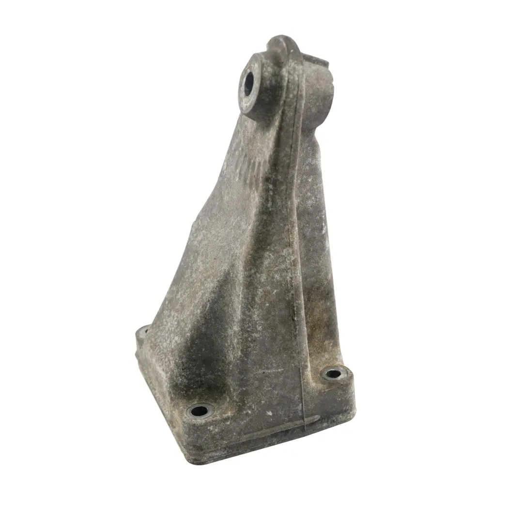 OM646 Łapa Wspornik Silnika Prawy do Mercedes W204 o numerze A6462230704 Mercedes W204 OM646 Łapa Wspornik Silnika Prawy - SKU A6462230704 - Numer Części A6462230704