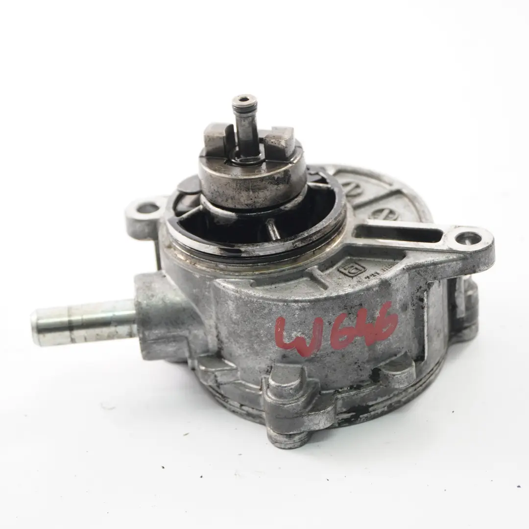 Pompe à vide pour moteur diesel Mercedes W211 OM646 pour à propos du numéro de pièce A6462300265 Pompe à vide pour moteur diesel Mercedes W211 OM646 - SKU A6462300265 - Numéro de pièce A6462300265
