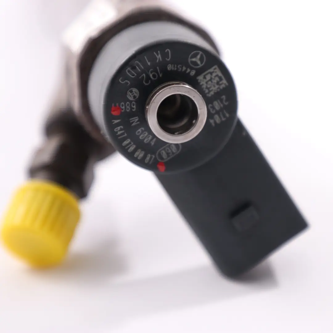Mercedes Vito W639 Diesel OM646 Injecteur carburant Common Rail - SKU A6470700087 - Numéro de pièce A6470700087