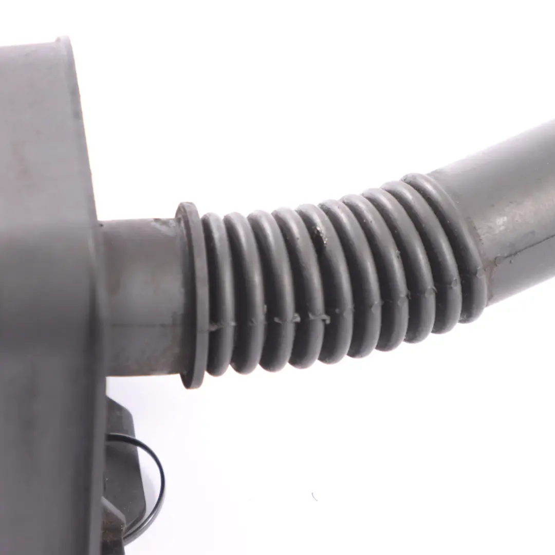 Mercedes W639 Diesel Collo rifornimento olio Testa del cilindro Tappo del tubo - SKU A6510100069-2 - Numero di parte A6510100069