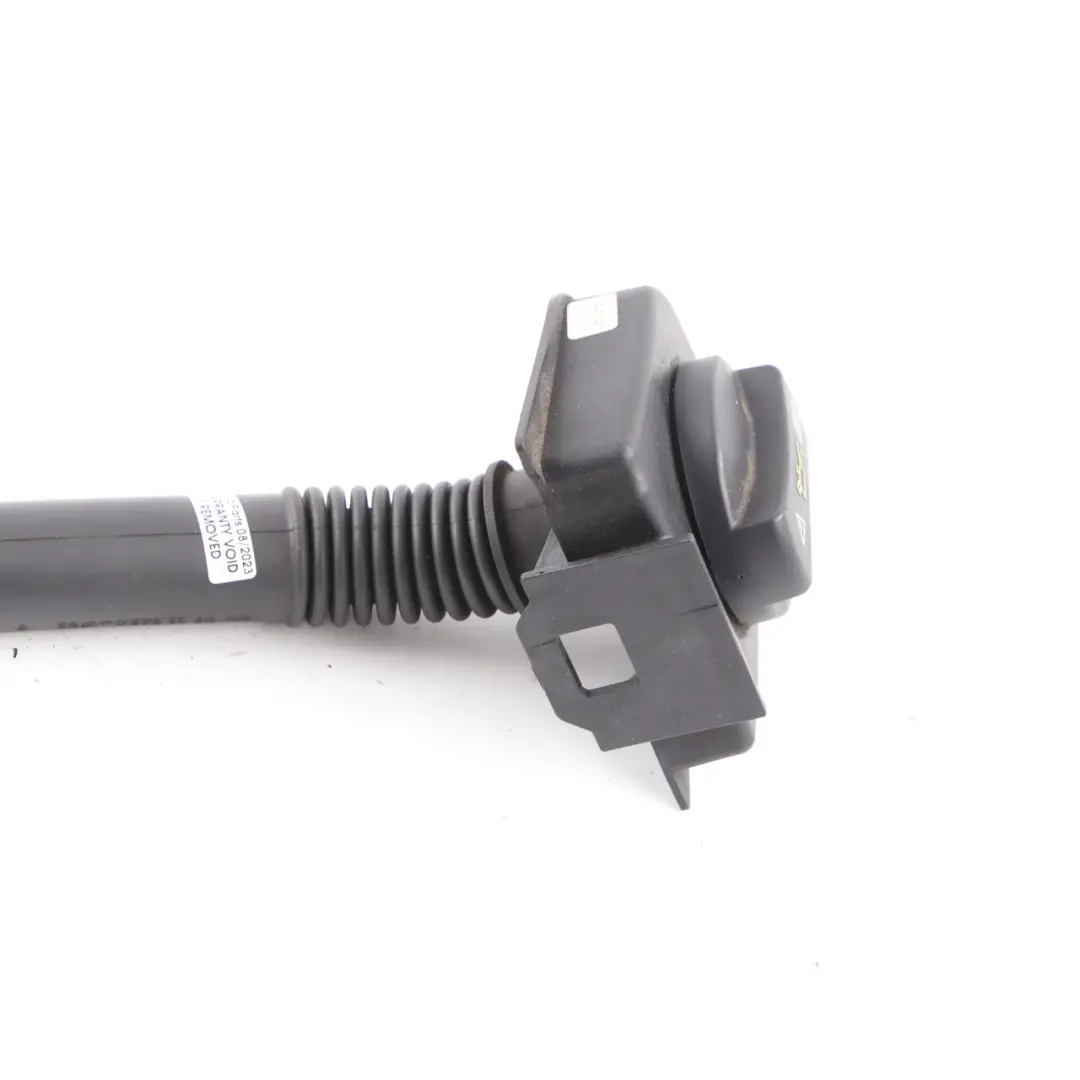 Mercedes W639 Diesel Cuello de llenado de aceite Tapa de la culata - SKU A6510100069 - Número de pieza A6510100069