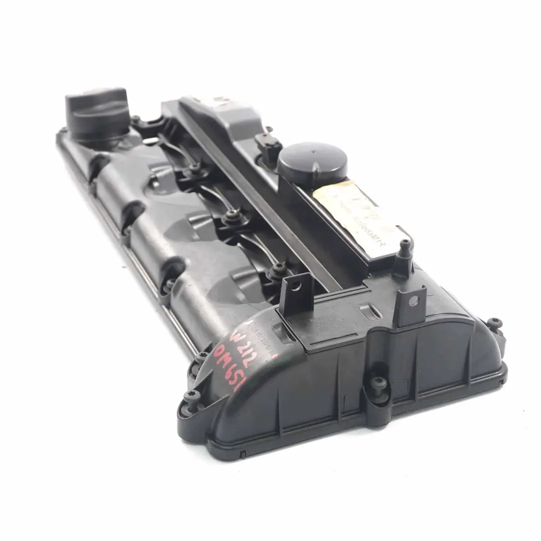 OM651 Tapa motor Panel balancines para Mercedes W639 W906 Diesel con número de pieza A6510100230 Mercedes W639 W906 Diesel OM651 Tapa motor Panel balancines - SKU A6510100230 - Número de pieza A6510100230