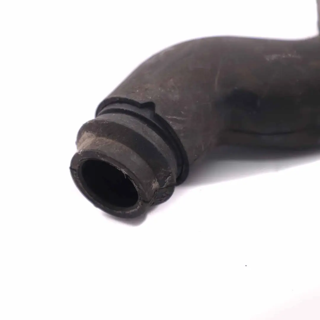 OM651 Tuyau d'évent de la culasse pour Mercedes Vito W639 à propos du numéro de pièce A6510100382 Mercedes Vito W639 OM651 Tuyau d'évent de la culasse - SKU A6510100382 - Numéro de pièce A6510100382