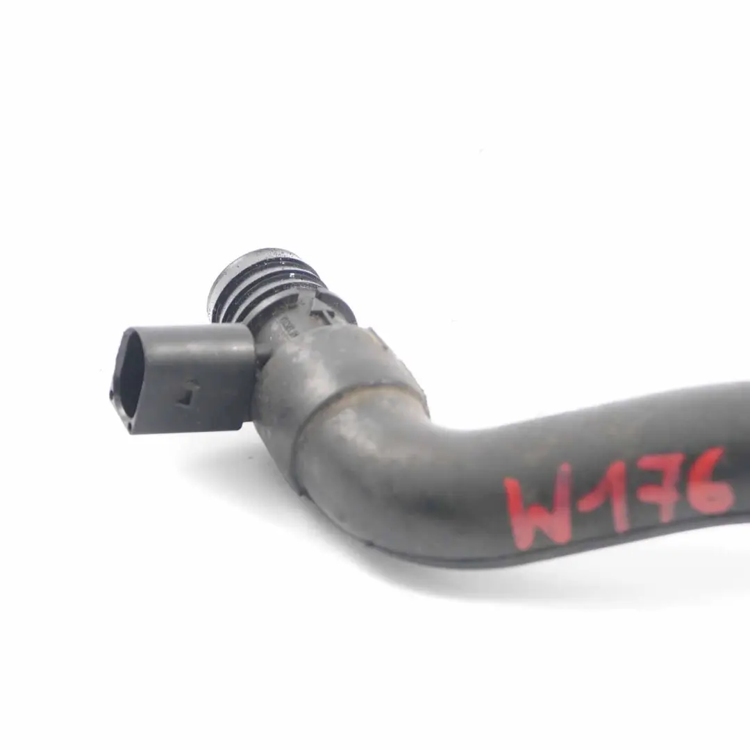  Tuyau d'évent Mercedes W176 W246 OM651 Tuyau de reniflard diesel - SKU A6510100782 - Numéro de pièce A6510100782