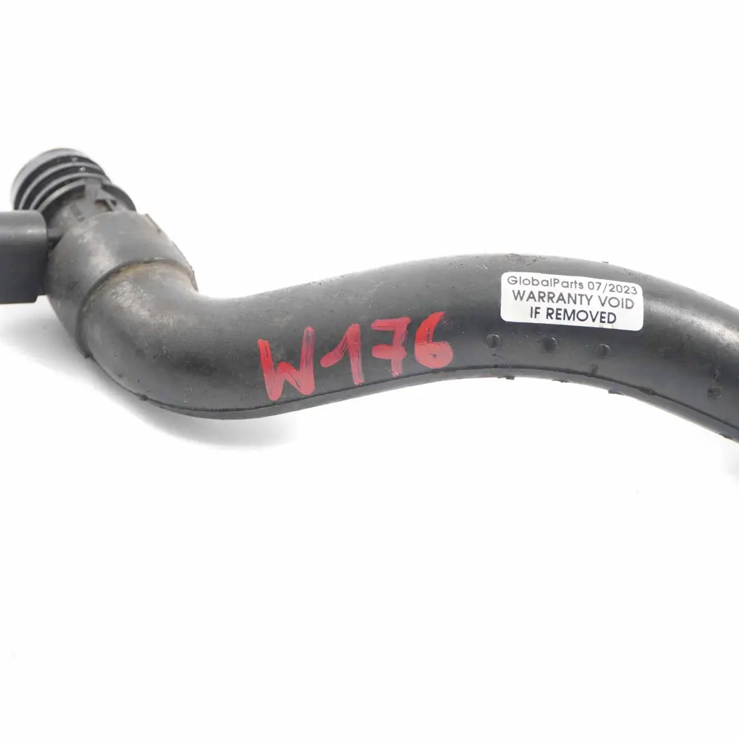 Tuyau d'évent Mercedes W176 W246 OM651 Tuyau de reniflard diesel pour à propos du numéro de pièce A6510100782 Tuyau d'évent Mercedes W176 W246 OM651 Tuyau de reniflard diesel - SKU A6510100782 - Numéro de pièce A6510100782