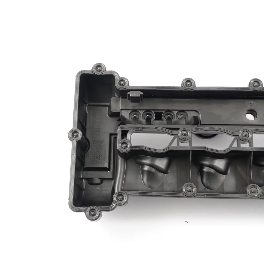 Cylinder Head Cover Mercedes W204 W906 OM651.955 Diesel Engine to with Part number A6510100830 Cylinder Head Cover Mercedes W204 W906 OM651.955 Diesel Engine - SKU A6510100830 - Part number A6510100830