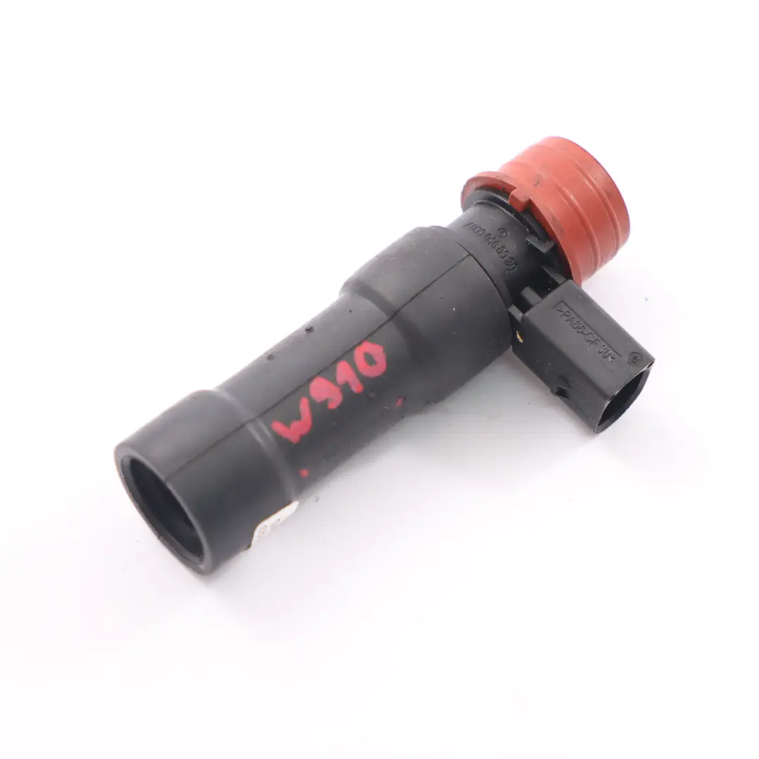 OM651 Tuyau d'évent de la culasse pour Mercedes Sprinter W910 à propos du numéro de pièce A6510101421 Mercedes Sprinter W910 OM651 Tuyau d'évent de la culasse - SKU A6510101421 - Numéro de pièce A6510101421