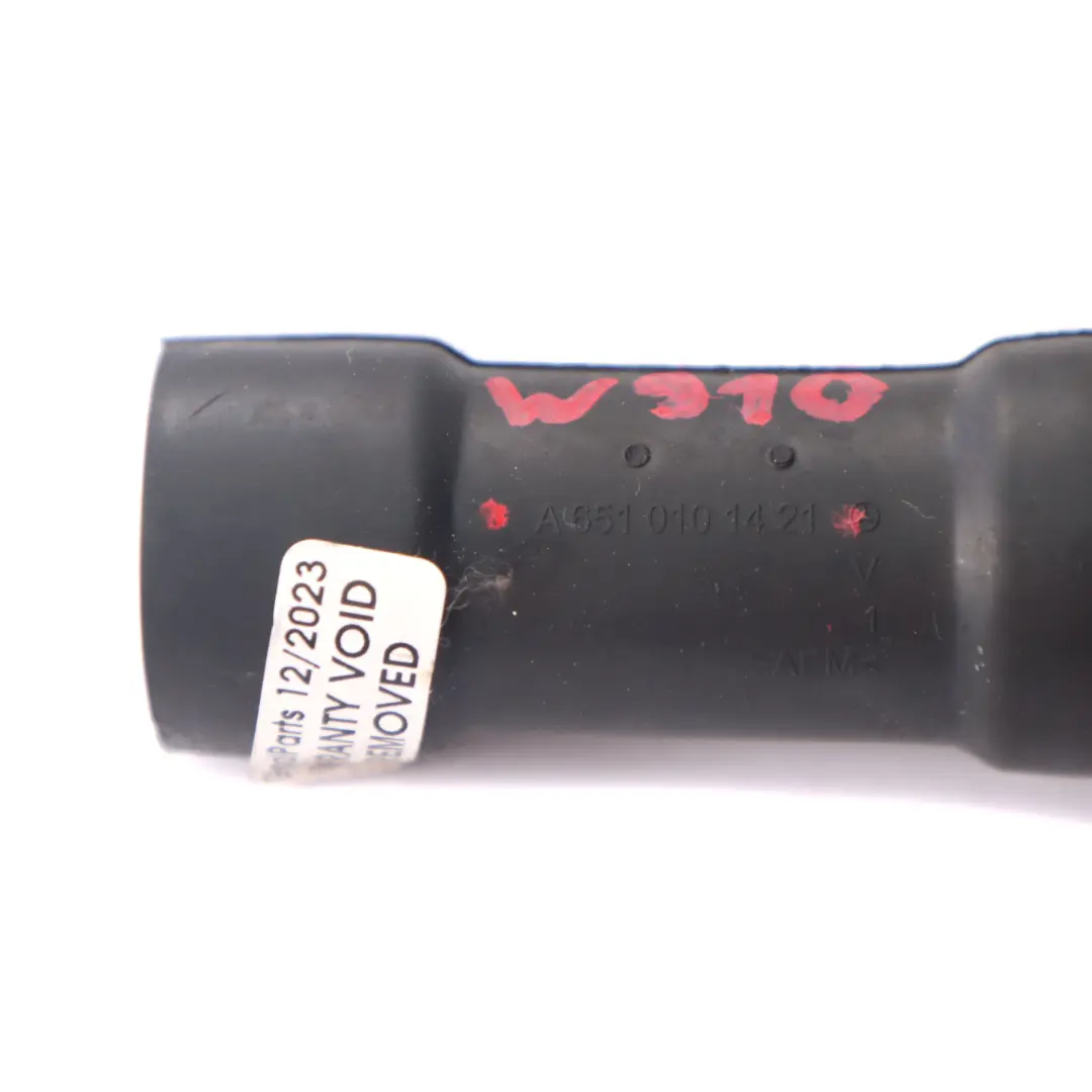 OM651 Tuyau d'évent de la culasse pour Mercedes Sprinter W910 à propos du numéro de pièce A6510101421 Mercedes Sprinter W910 OM651 Tuyau d'évent de la culasse - SKU A6510101421 - Numéro de pièce A6510101421