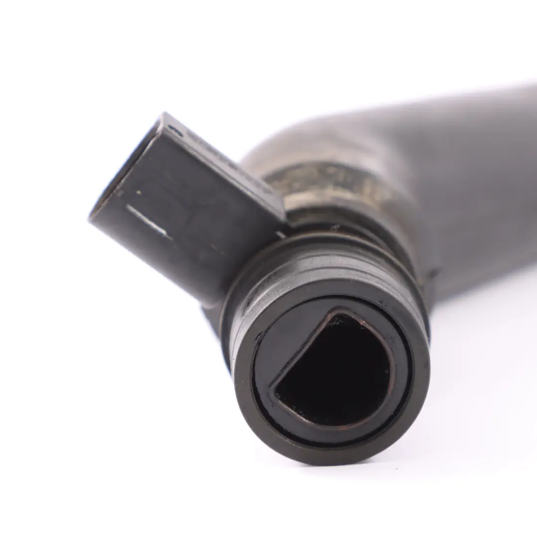 Vent Hose Mercedes Vito W447 Diesel OM651 Engine Breather Line to with Part number A6510101782 Vent Hose Mercedes Vito W447 Diesel OM651 Engine Breather Line - SKU A6510101782 - Part number A6510101782