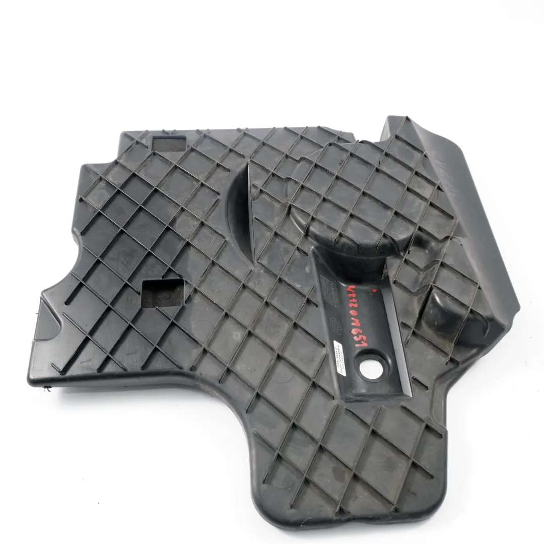 Panneau de carter OM651 Diesel pour Mercedes W212 à propos du numéro de pièce A6510101867 Mercedes W212 Panneau de carter OM651 Diesel - SKU A6510101867 - Numéro de pièce A6510101867