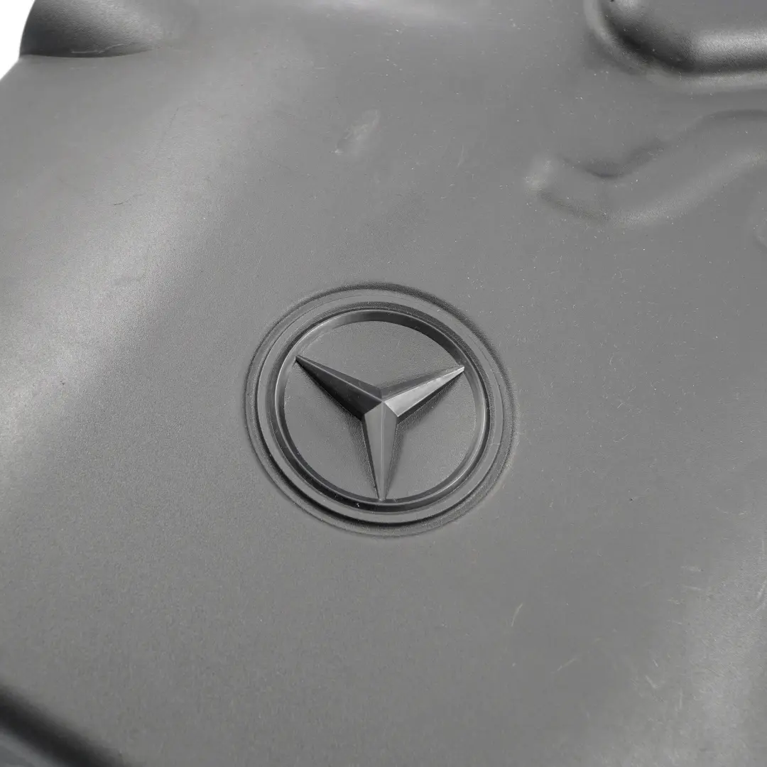 Tapa Motor Mercedes W639 W906 OM651 Diesel Panel Acústico para con número de pieza A6510102367 Tapa Motor Mercedes W639 W906 OM651 Diesel Panel Acústico - SKU A6510102367 - Número de pieza A6510102367