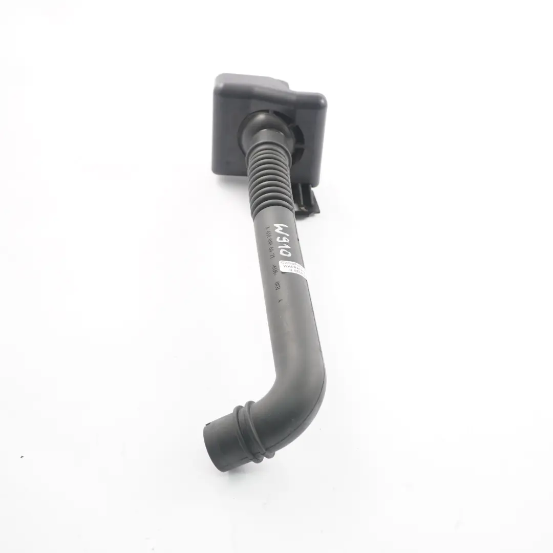OM651 Bouchon tuyau tête cylindre remplissage d'huile Mercedes W910 - SKU A6510106621 - Numéro de pièce A6510106621