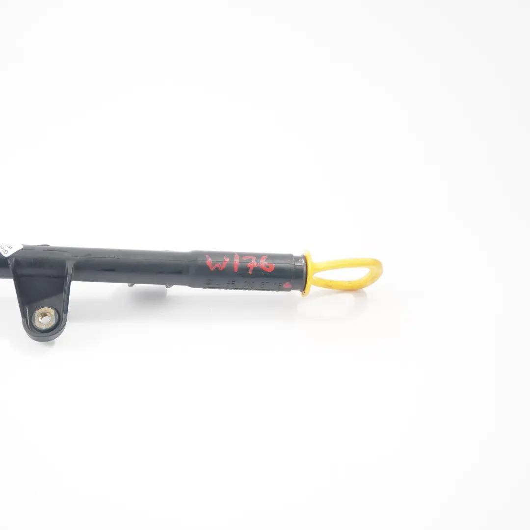  Jauge d'huile Mercedes W176 W246 OM651 Niveau d'huile Tube guide - SKU A6510108718 - Numéro de pièce A6510108718