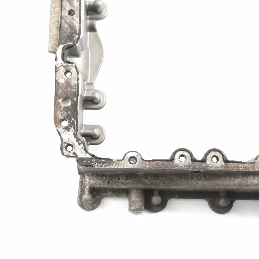 Soporte del cárter aceite Mercedes W204 W212 OM651 Diesel para con número de pieza A6510140302 Soporte del cárter aceite Mercedes W204 W212 OM651 Diesel - SKU A6510140302 - Número de pieza A6510140302