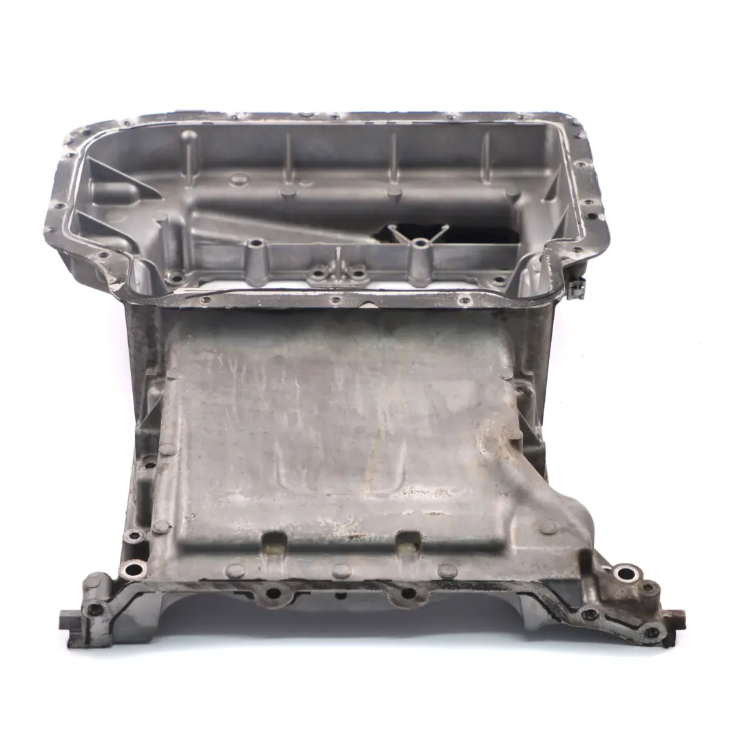 Oil Sump Mercedes W639 W906 OM651 Diesel Engine Pan Upper Part A6510142202 to with Part number A6510140800 Oil Sump Mercedes W639 W906 OM651 Diesel Engine Pan Upper Part A6510142202 - SKU A6510140800-1 - Part number A6510140800