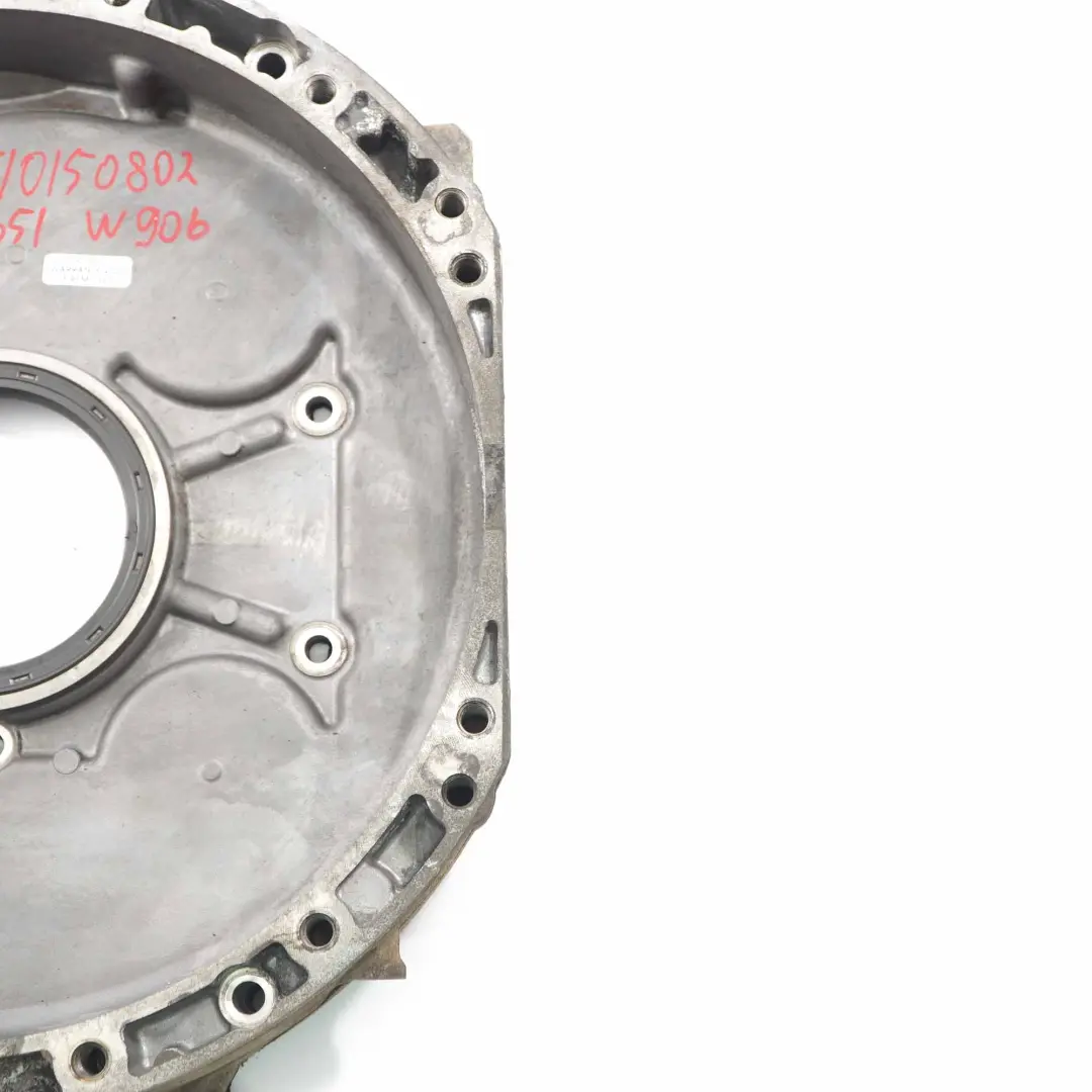 OM651 Coperchio Manovella Motore Cassa Distribuzione per Mercedes W906 con numero di parte A6510150802 Mercedes W906 OM651 Coperchio Manovella Motore Cassa Distribuzione - SKU A6510150802 - Numero di parte A6510150802