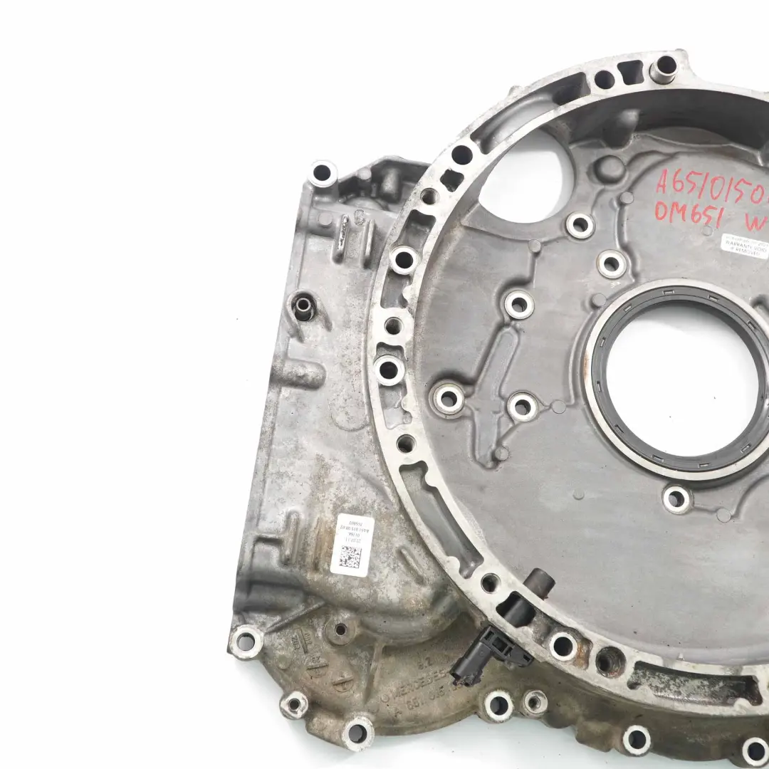 Mercedes W906 OM651 Couvercle De Vilebrequin Et Carter Distribution - SKU A6510150802 - Numéro de pièce A6510150802