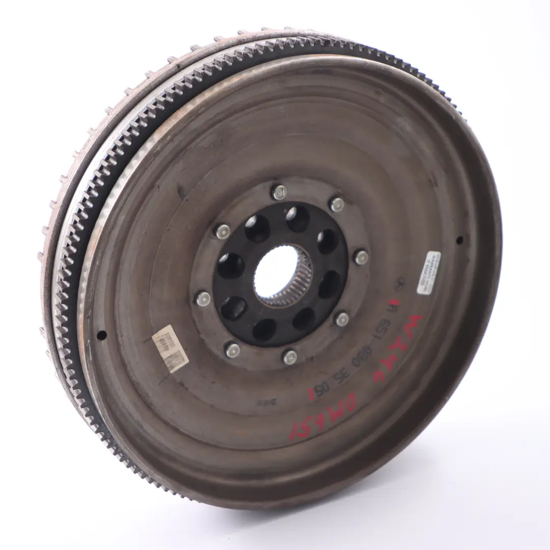 W264 OM651 Boîte vitesses automatique DMF volant d'inertie pour Mercedes à propos du numéro de pièce A6510303505 Mercedes W264 OM651 Boîte vitesses automatique DMF volant d'inertie - SKU A6510303505 - Numéro de pièce A6510303505