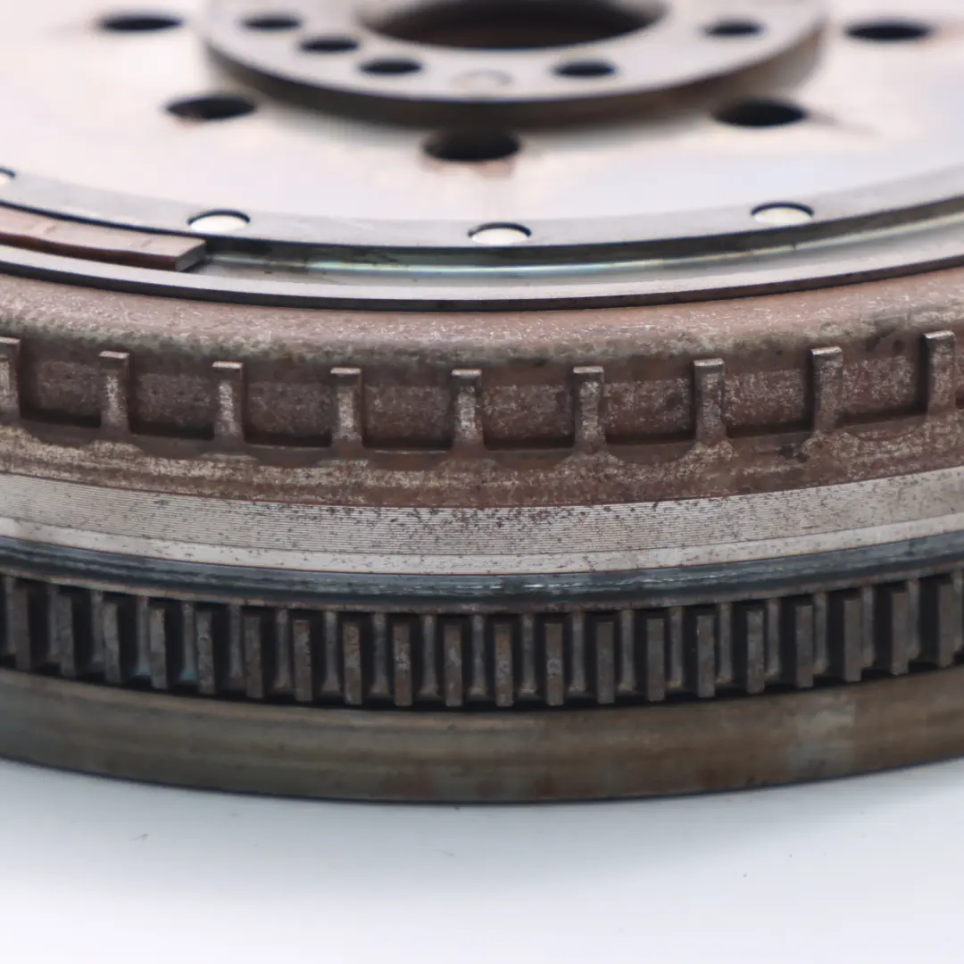 W264 OM651 Koło Zamachowe Dwumasowe DMF Automat do Mercedes o numerze A6510303505 Mercedes W264 OM651 Koło Zamachowe Dwumasowe DMF Automat - SKU A6510303505 - Numer Części A6510303505