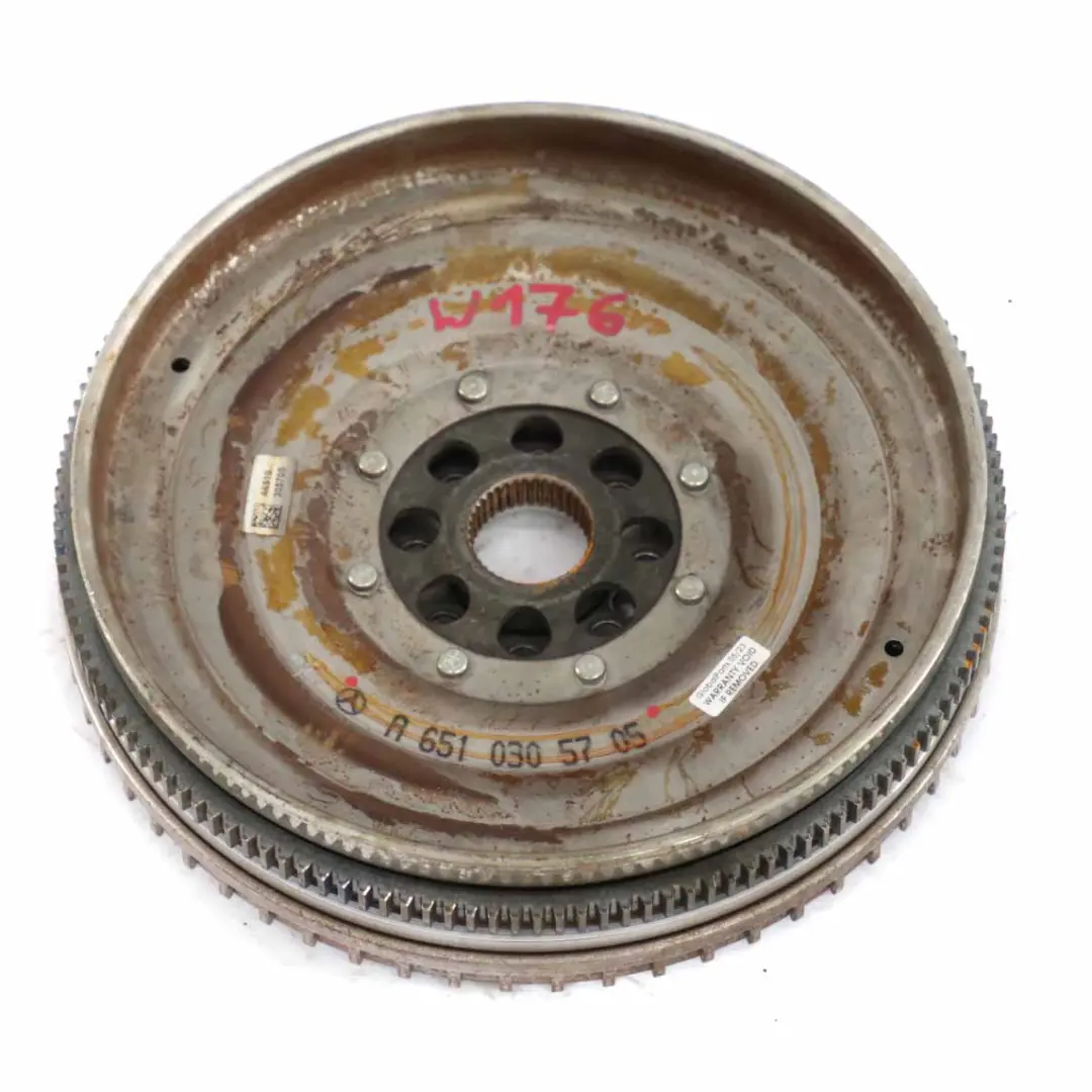 OM651 doppia massa volano diesel cambio automatico per Mercedes W176 con numero di parte A6510305705 Mercedes W176 OM651 doppia massa volano diesel cambio automatico - SKU A6510305705 - Numero di parte A6510305705