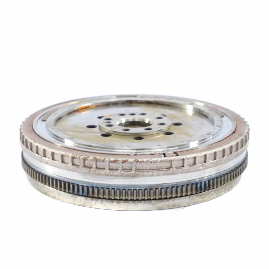 OM651 Volant d'inertie deux masses Boîte vitesses automatique pour Mercedes W176 à propos du numéro de pièce A6510305705 Mercedes W176 OM651 Volant d'inertie deux masses Boîte vitesses automatique - SKU A6510305705 - Numéro de pièce A6510305705