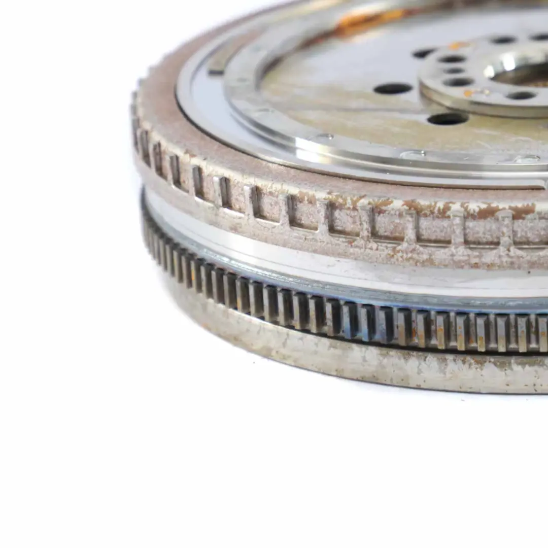 OM651 Sprzęgło Koło Dwumasowe Dwumasa do Mercedes W176 o numerze A6510305705 Mercedes W176 OM651 Sprzęgło Koło Dwumasowe Dwumasa - SKU A6510305705 - Numer Części A6510305705