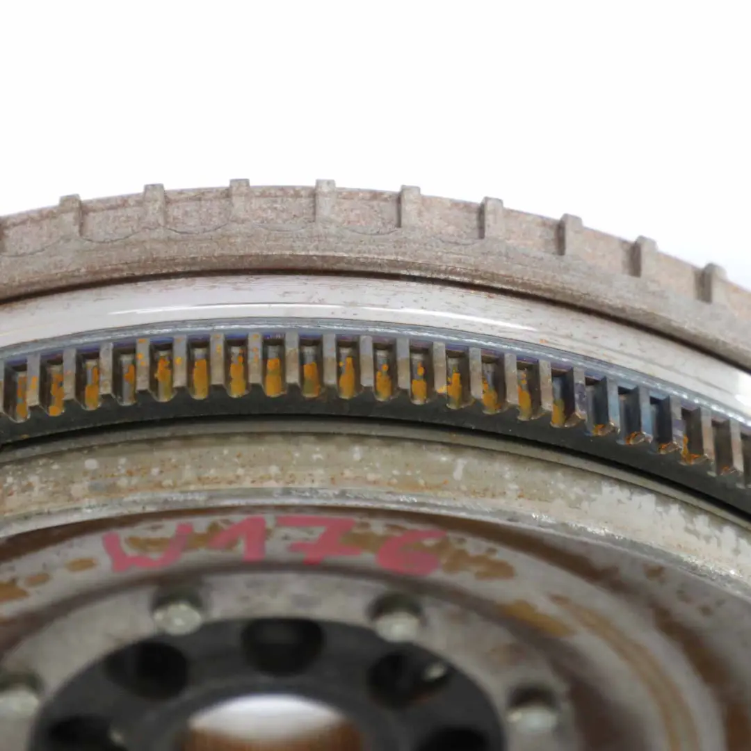 OM651 Sprzęgło Koło Dwumasowe Dwumasa do Mercedes W176 o numerze A6510305705 Mercedes W176 OM651 Sprzęgło Koło Dwumasowe Dwumasa - SKU A6510305705 - Numer Części A6510305705