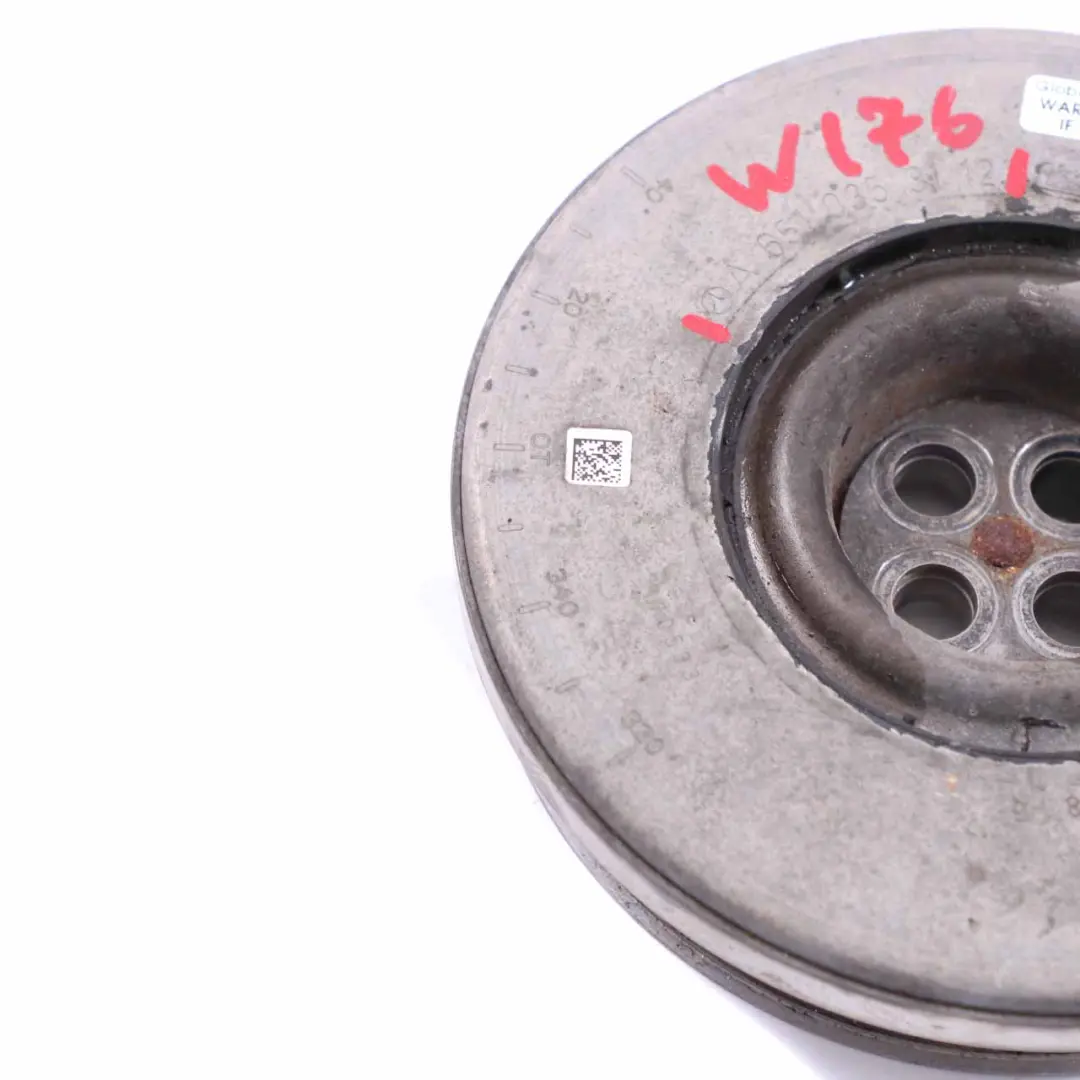 Schwingungs dämpfer Mercedes W176 OM651 Kurbelwelle Riemenscheibe für mit Teilenummer A6510353112 Schwingungs dämpfer Mercedes W176 OM651 Kurbelwelle Riemenscheibe - SKU A6510353112 - Teilenummer A6510353112