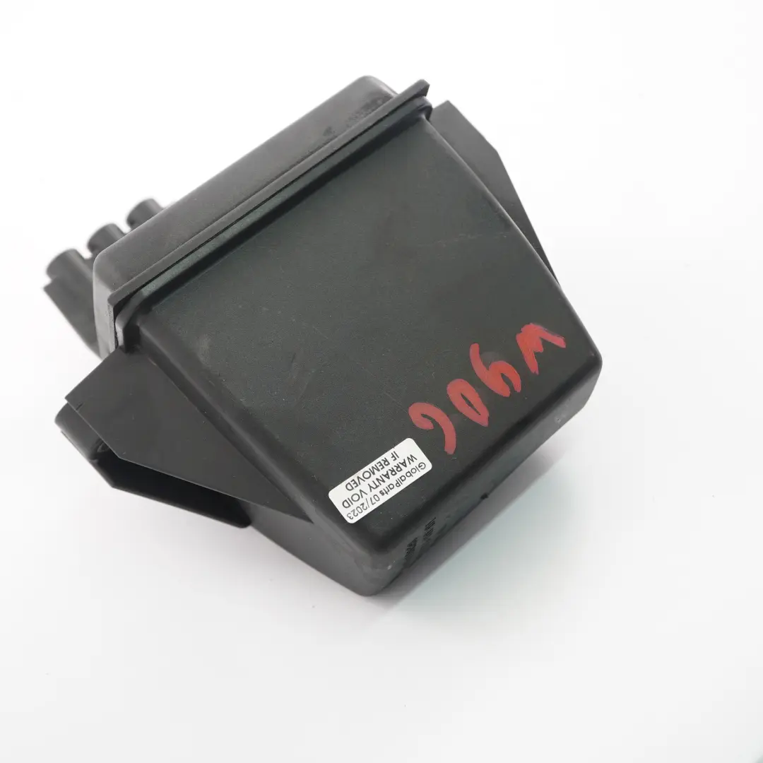 OM651 Depósito Vacío Presión Caja Aceite Tanque para Mercedes W906 con número de pieza A6510700168 Mercedes W906 OM651 Depósito Vacío Presión Caja Aceite Tanque - SKU A6510700168 - Número de pieza A6510700168