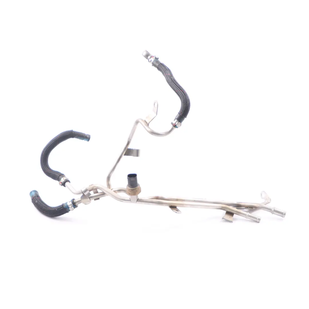 OM651 Fuel Return Line Overflow Pipe Hose to Mercedes W910 with Part number A6510700600 Mercedes W910 OM651 Fuel Return Line Overflow Pipe Hose - SKU A6510700600 - Part number A6510700600