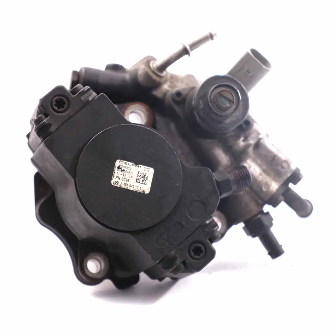 Mercedes W204 W212 OM651 Inyección Alta Presión Bomba Combustible - SKU A6510701701 - Número de pieza A6510701701
