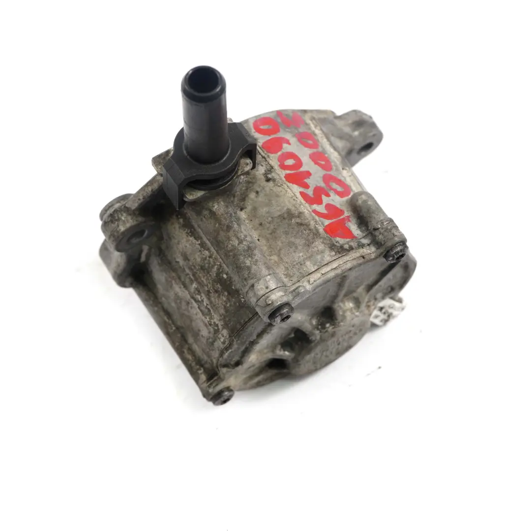 OM651 Diesel Vacuum Pump A6512300265 to Mercedes W204 W212 W221 W906 with Part number A6510900005 Mercedes W204 W212 W221 W906 OM651 Diesel Vacuum Pump A6512300265 - SKU A6510900005 - Part number A6510900005