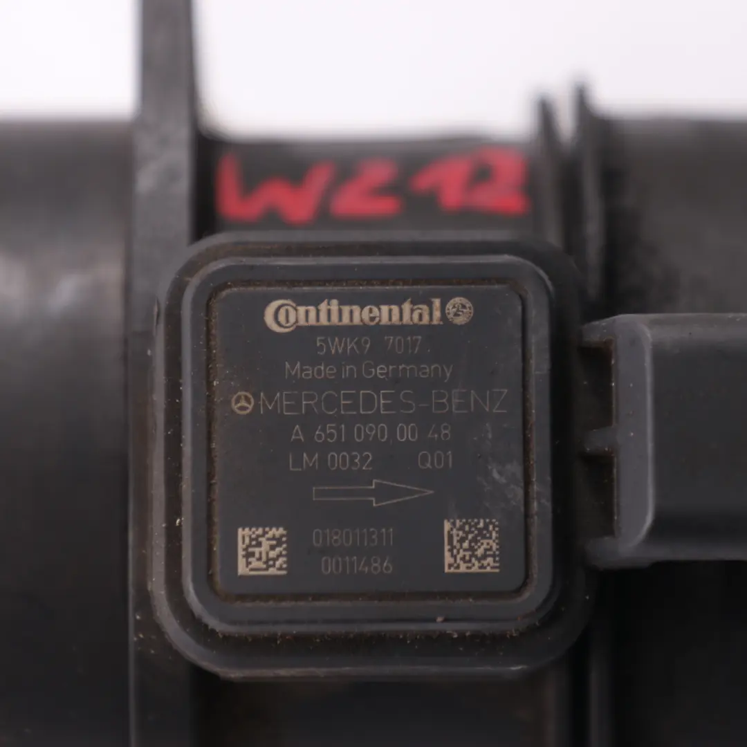 OM651 Diesel Luft massen messer Sensor für Mercedes W204 W212 mit Teilenummer A6510900048 Mercedes W204 W212 OM651 Diesel Luft massen messer Sensor - SKU A6510900048 - Teilenummer A6510900048