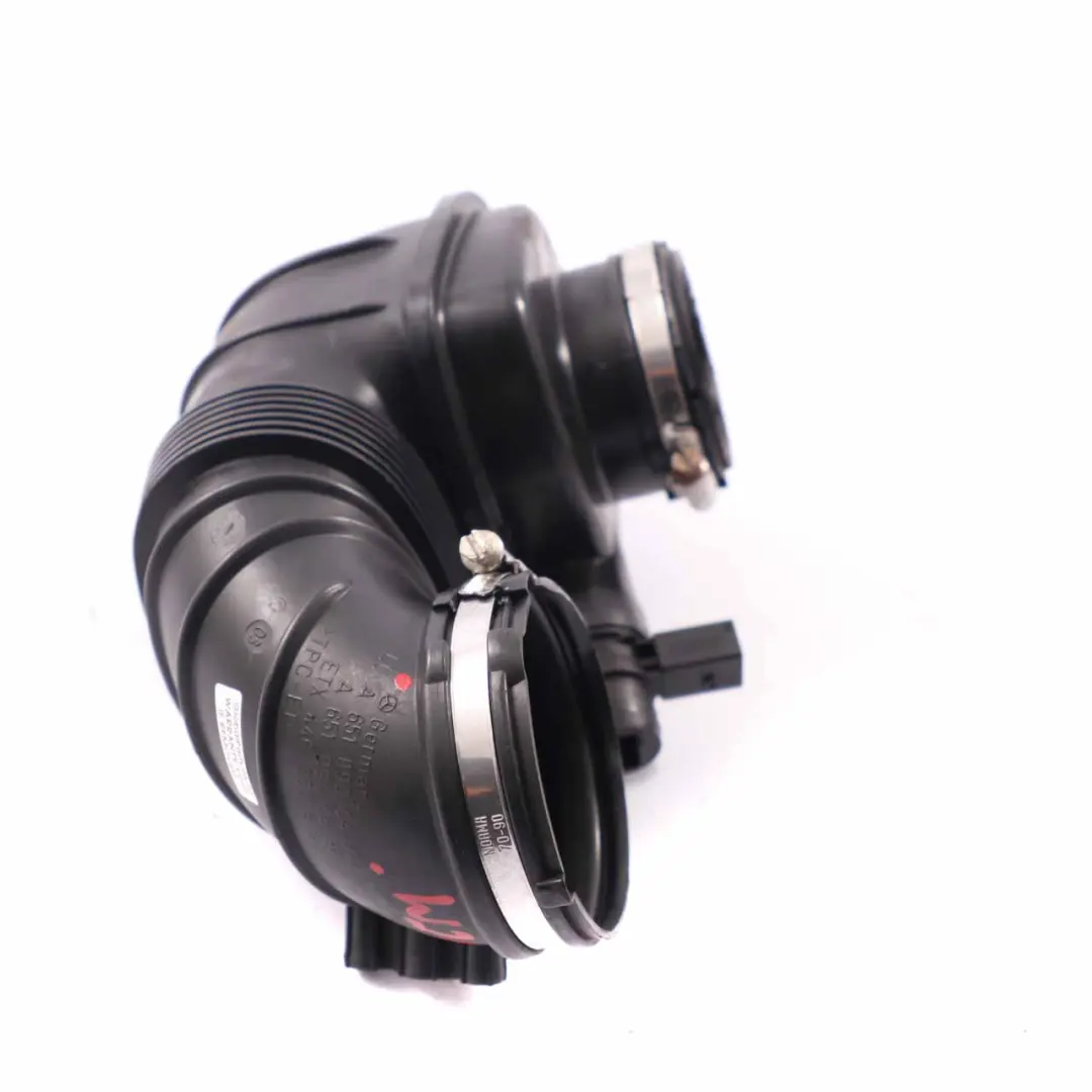 OM651 Rura Dolot Powietrza do Mercedes W204 W212 o numerze A6510900437 Mercedes W204 W212 OM651 Rura Dolot Powietrza - SKU A6510900437 - Numer Części A6510900437