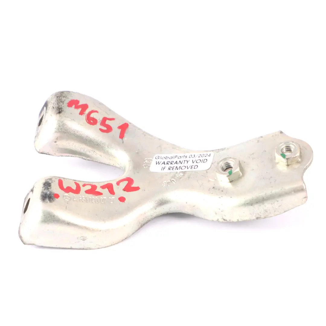 OM651 EGR Valve Heat Exchanger Bracket to Mercedes W906 Diesel with Part number A6510900727 Mercedes W906 Diesel OM651 EGR Valve Heat Exchanger Bracket - SKU A6510900727 - Part number A6510900727