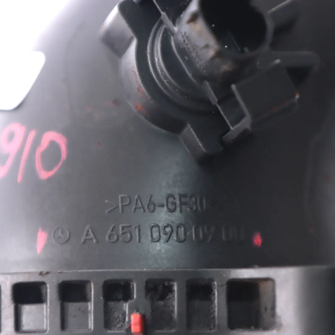 OM651 Flansch Lufteinlasskrümmer Luftladungsrohr für Mercedes W910 mit Teilenummer A6510900900 Mercedes W910 OM651 Flansch Lufteinlasskrümmer Luftladungsrohr - SKU A6510900900 - Teilenummer A6510900900