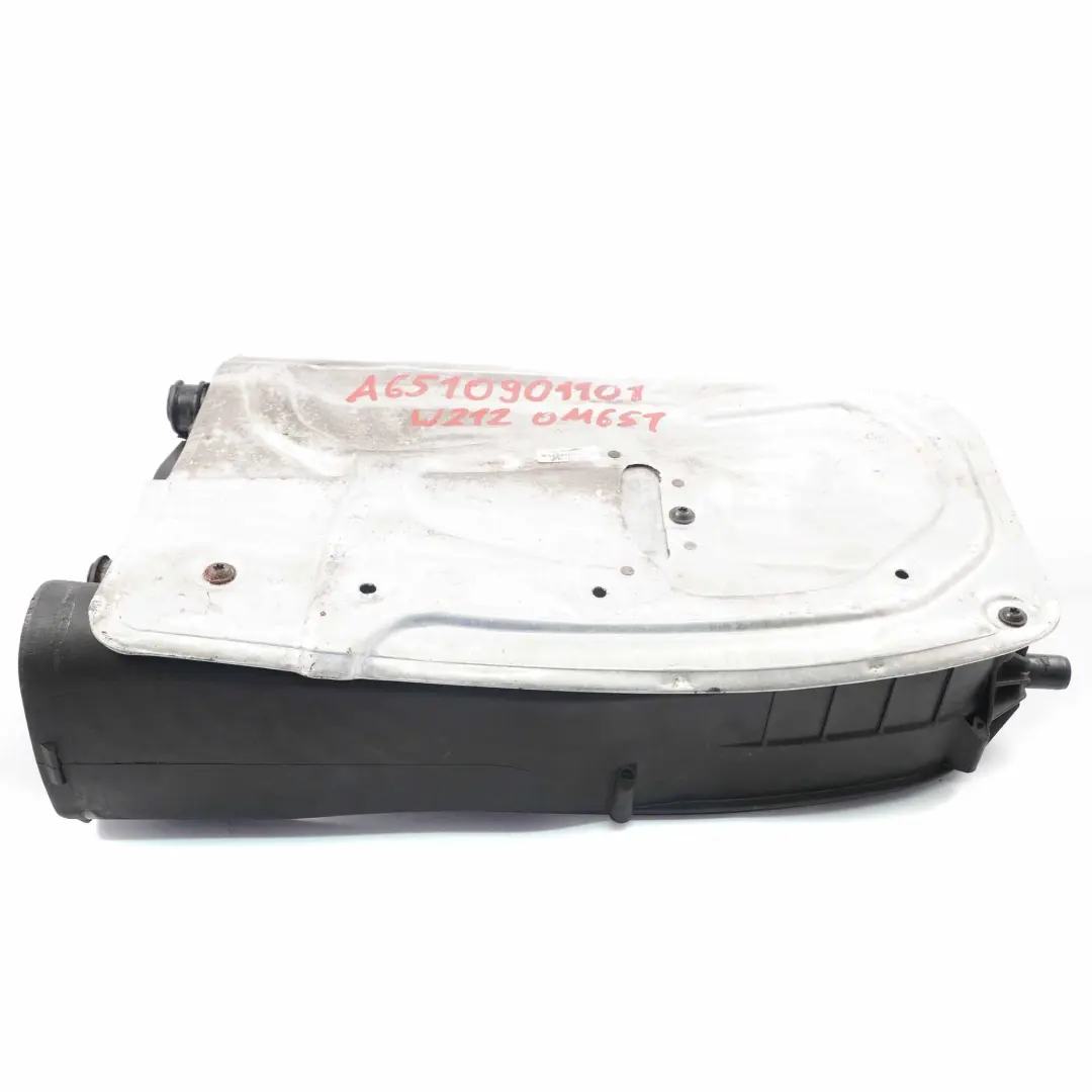 Filter Box Mercedes W204 W212 OM651 Diesel Air Silencer Housing to Air with Part number A6510901101 Air Filter Box Mercedes W204 W212 OM651 Diesel Air Silencer Housing - SKU A6510901101-1 - Part number A6510901101