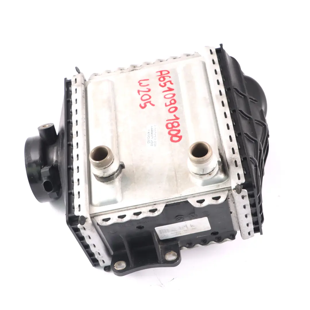 OM651 Refroidisseur d'air de charge pour Intercooler Mercedes W205 Diesel à propos du numéro de pièce A6510900314 Intercooler Mercedes W205 Diesel OM651 Refroidisseur d'air de charge - SKU A6510901800 - Numéro de pièce A6510900314