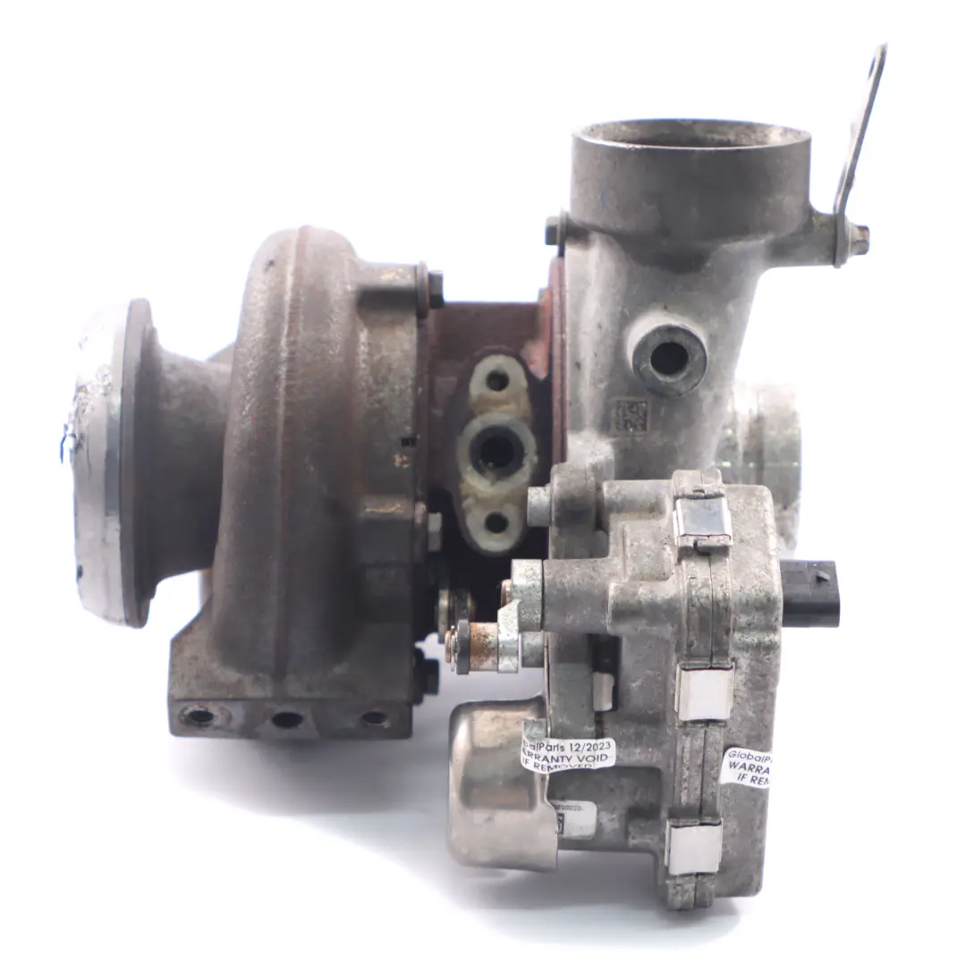 OM651 Diesel Turbosprężarka do Mercedes Sprinter W910 o numerze A6510902600 Mercedes Sprinter W910 OM651 Diesel Turbosprężarka - SKU A6510902600 - Numer Części A6510902600