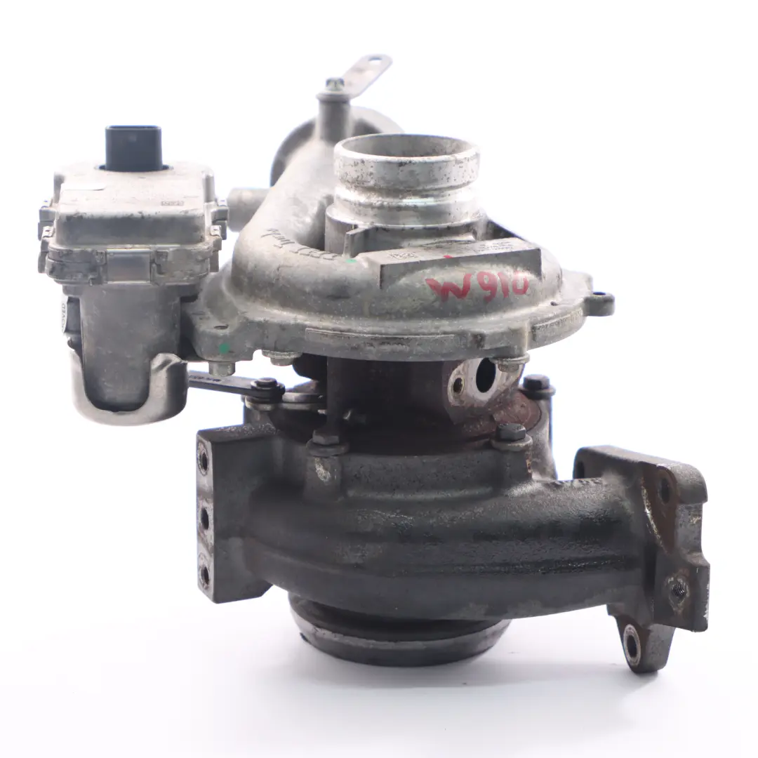 OM651 Diesel Turbosprężarka do Mercedes Sprinter W910 o numerze A6510902600 Mercedes Sprinter W910 OM651 Diesel Turbosprężarka - SKU A6510902600 - Numer Części A6510902600