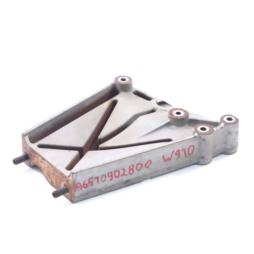 OM651 Soporte Turbo Cargador Soporte Turbo A6510901741 para Mercedes W204 W212 con número de pieza A6510902800 Mercedes W204 W212 OM651 Soporte Turbo Cargador Soporte Turbo A6510901741 - SKU A6510902800 - Número de pieza A6510902800