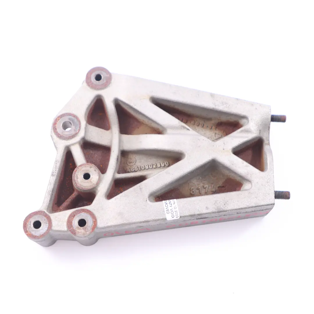 Mercedes W204 W212 OM651 Soporte Turbo Cargador Soporte Turbo A6510901741 - SKU A6510902800 - Número de pieza A6510902800