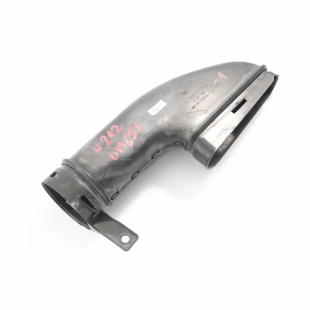 OM651 Prise d'air pour Mercedes W212 Diesel à propos du numéro de pièce A6510903437 Mercedes W212 Diesel OM651 Prise d'air - SKU A6510903437-1 - Numéro de pièce A6510903437