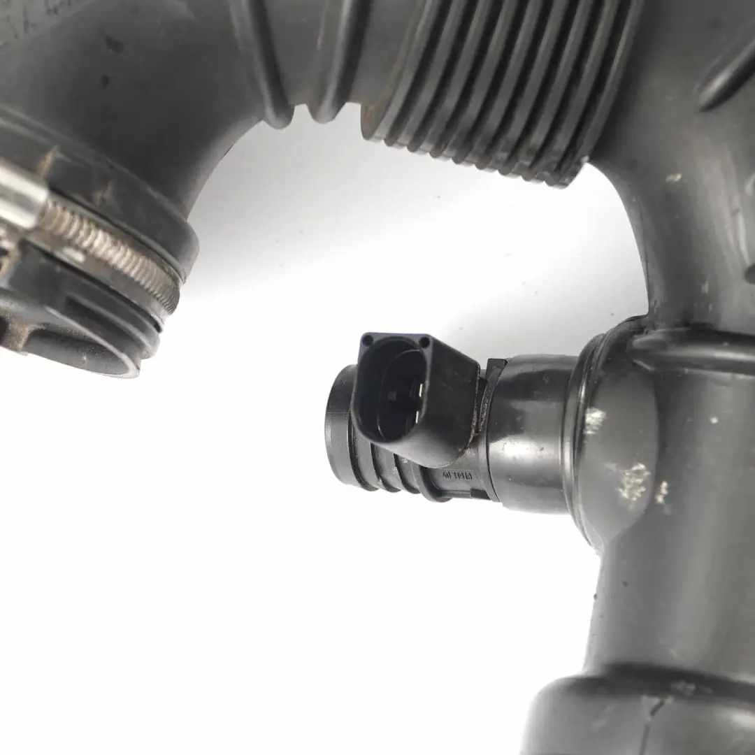 Intake Pipe Mercedes W212 W218 OM651 Diesel Air Hose Line to Air with Part number A6510904537 Air Intake Pipe Mercedes W212 W218 OM651 Diesel Air Hose Line - SKU A6510904537 - Part number A6510904537