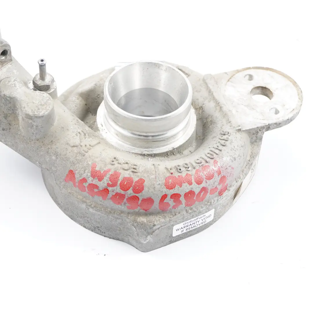 Turbocompressore Mercedes W906 OM651.955 Alloggiamento Tubo Parte per con numero di parte A6510906380 Turbocompressore Mercedes W906 OM651.955 Alloggiamento Tubo Parte - SKU A6510906380-2 - Numero di parte A6510906380