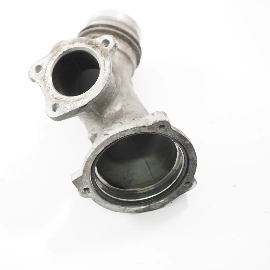 Tubo conexión Mercedes W204 OM651 Carcasa manguera turbocompresor para con número de pieza A6510906780 Tubo conexión Mercedes W204 OM651 Carcasa manguera turbocompresor - SKU A6510906780-1 - Número de pieza A6510906780