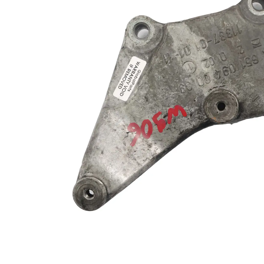 OM651 Support de support de RGE Roulement pour Mercedes W906 à propos du numéro de pièce A6510940039 Mercedes W906 OM651 Support de support de RGE Roulement - SKU A6510940039 - Numéro de pièce A6510940039