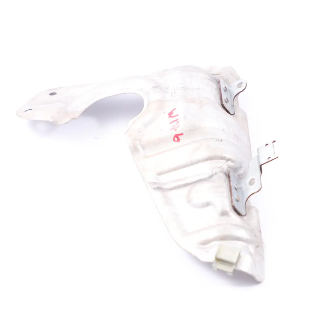 Placa protección térmica colector escape turbo Mercedes W176 OM651 para con número de pieza A6510961068 Placa protección térmica colector escape turbo Mercedes W176 OM651 - SKU A6510961068 - Número de pieza A6510961068