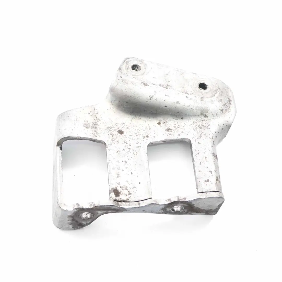 Mercedes Sprinter W906 OM651 Support de fixation réservoir à vide - SKU A6510981639 - Numéro de pièce A6510981639